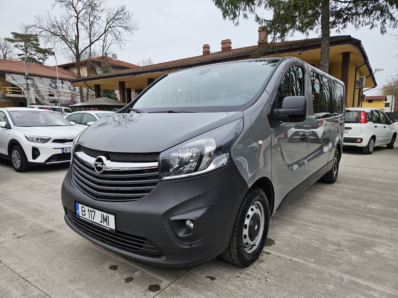 Renault TRAFIC photo 1